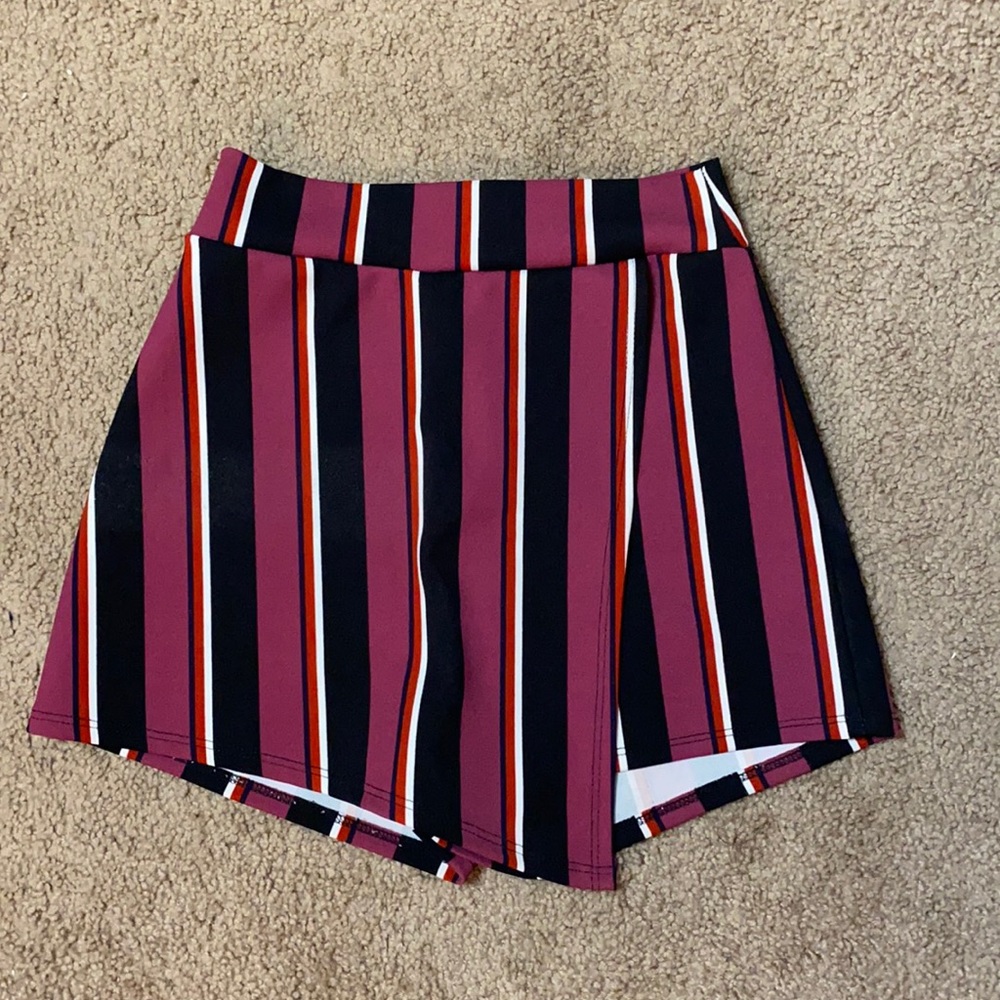 Very cute dressy skort